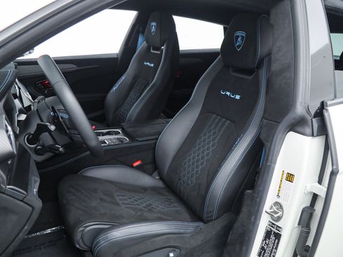 Used 2023 Lamborghini Urus Performante image 27