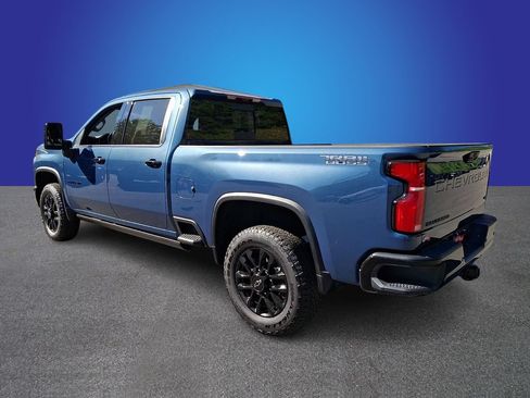 Used 2026 Chevrolet Silverado 2500 LTZ w/ LTZ Plus Package AWD/4WD image 6