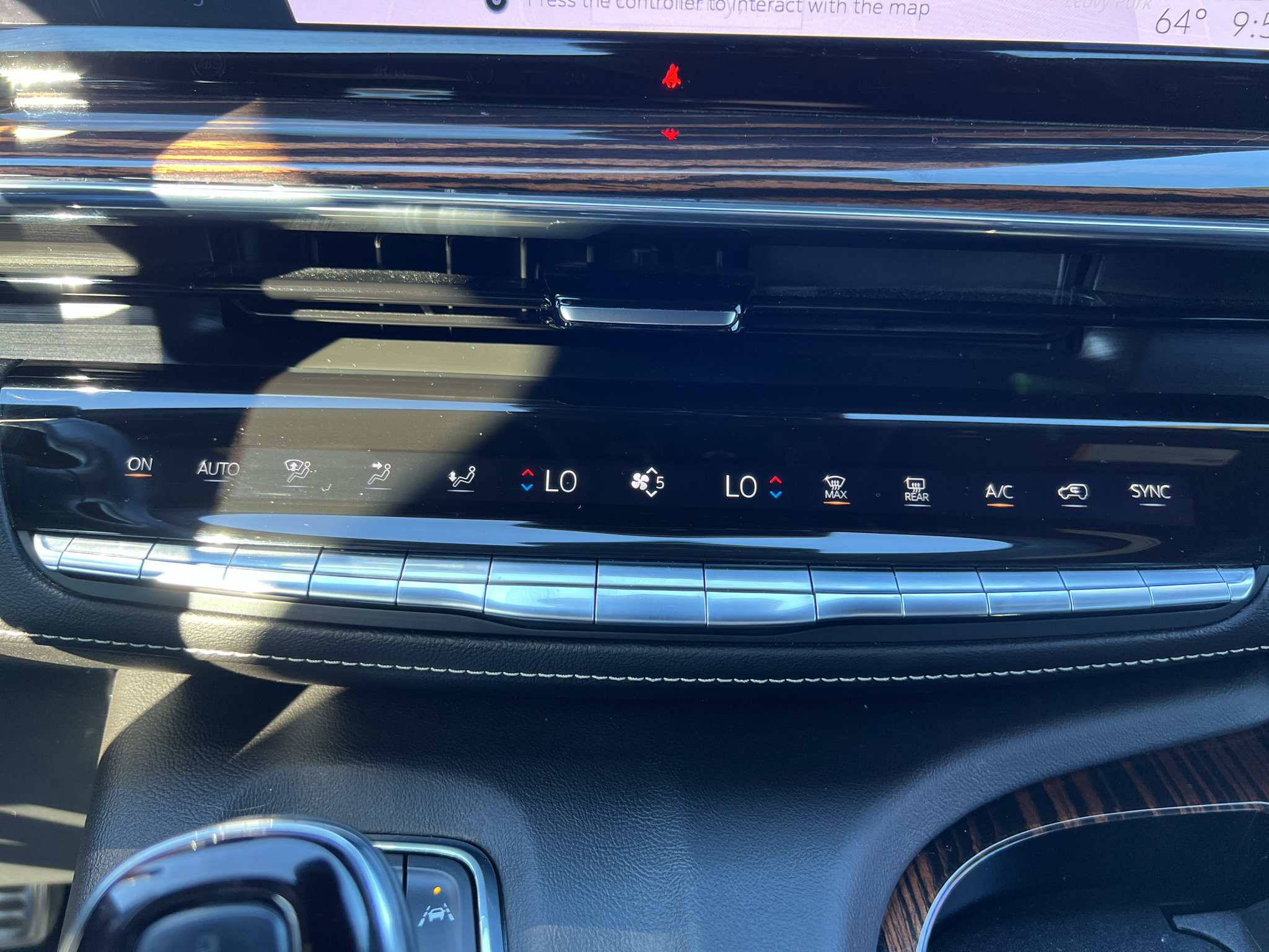Used 2023 Cadillac Escalade ESV Premium Luxury AWD/4WD image 14