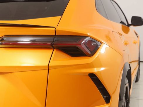 Used 2021 Lamborghini Urus image 73