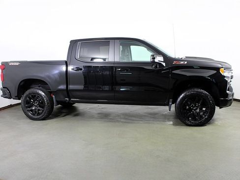 Used 2025 Chevrolet Silverado 1500 LT Trail Boss w/ LT Trail Boss Premium Package AWD/4WD image 8
