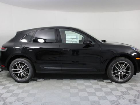 New 2026 Porsche Macan image 8