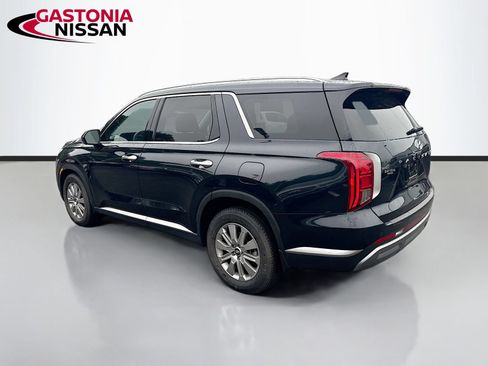 Used 2023 Hyundai Palisade SEL FWD image 6
