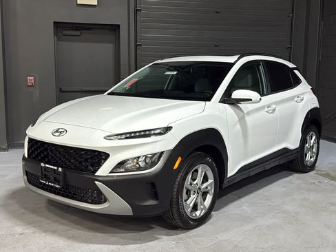 Used 2023 Hyundai Kona SEL w/ Convenience Package AWD/4WD image 3
