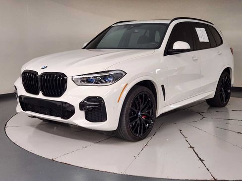 Used 2022 BMW X5 sDrive40i w/ M Sport Package RWD image 1