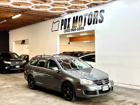 Used 2009 Volkswagen Jetta SE FWD image 1