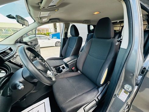 Used 2019 Nissan Rogue Sport S FWD image 17