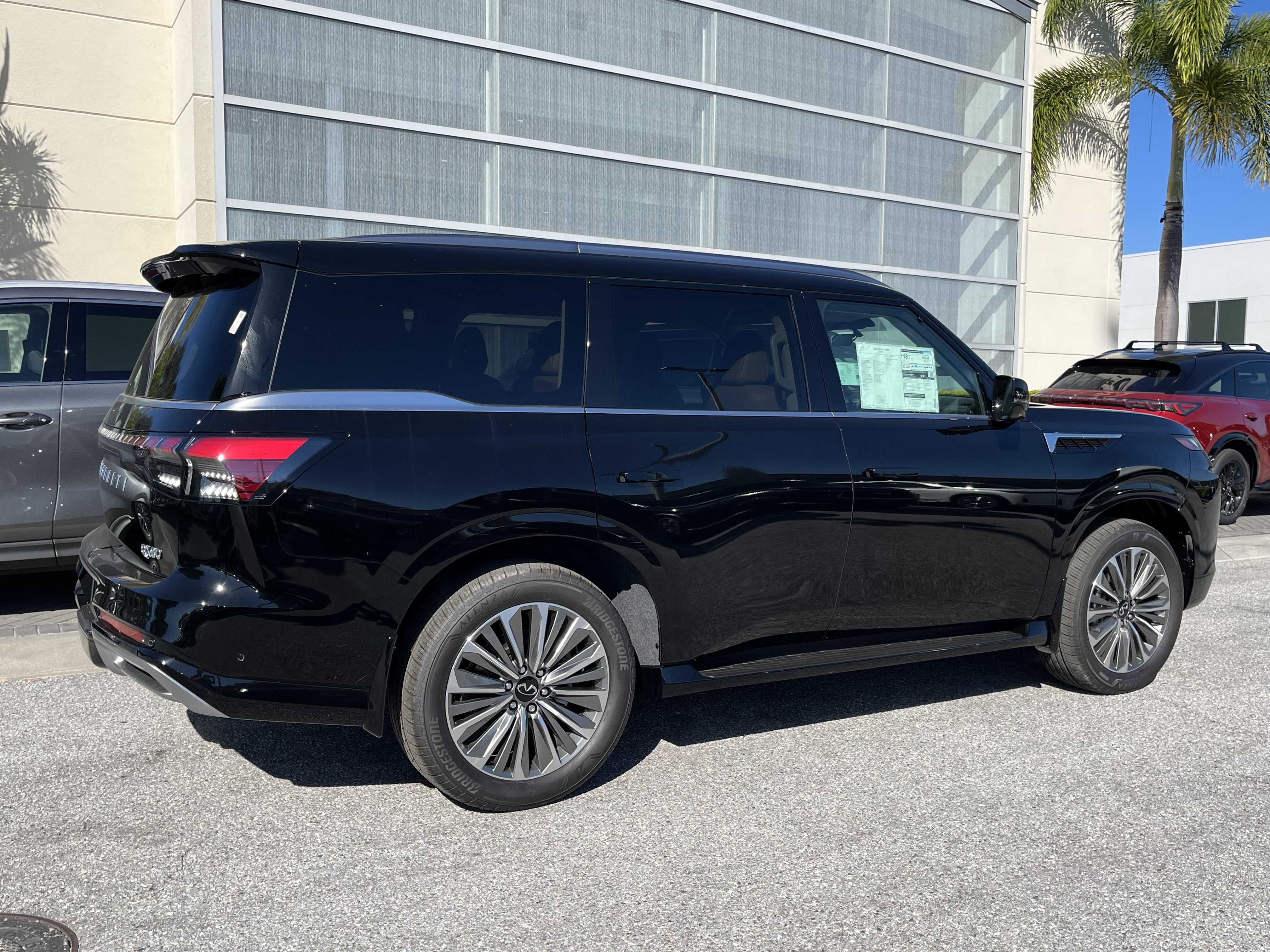 New 2027 INFINITI QX80 Luxe w/ Cargo Package RWD image 4