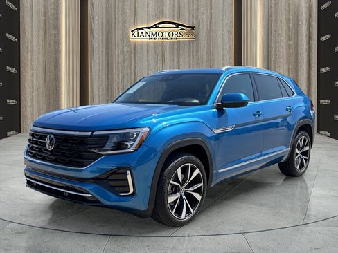 Used 2024 Volkswagen Atlas Cross Sport SEL Premium R-Line image 2