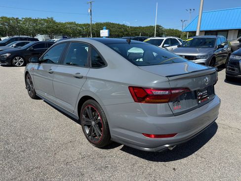 Used 2019 Volkswagen Jetta GLI FWD image 10