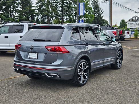 Used 2024 Volkswagen Tiguan SEL R-Line AWD/4WD image 5