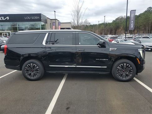 Used 2025 GMC Yukon XL Elevation image 4