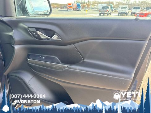 Used 2018 GMC Acadia SLT image 12