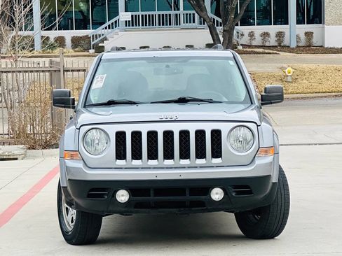 Used 2016 Jeep Patriot Sport w/ Power Value Group FWD image 2