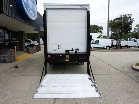 Used 2017 Chevrolet Express 3500 RWD image 18