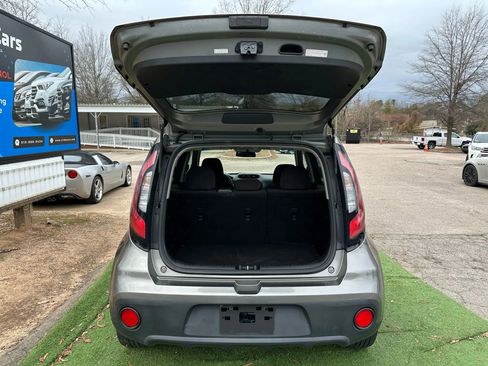 Used 2019 Kia Soul image 11