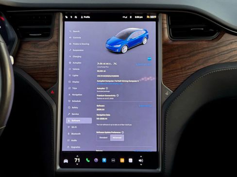 Used 2020 Tesla Model X Long Range image 14