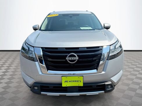 Used 2022 Nissan Pathfinder SL AWD/4WD image 2