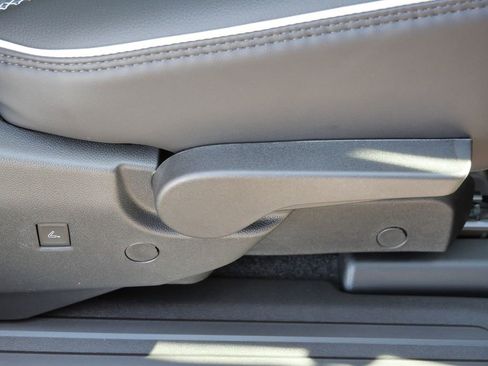 New 2026 GMC Acadia Denali w/ Super Cruise Package image 29