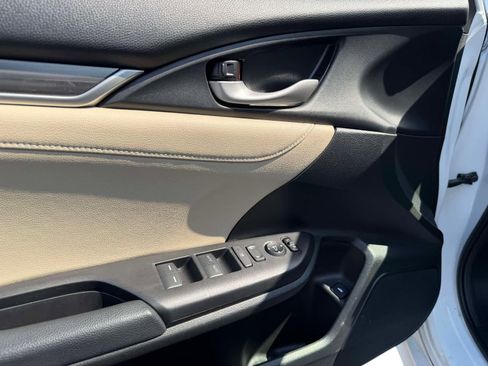 Used 2021 Honda Civic EX-L image 17