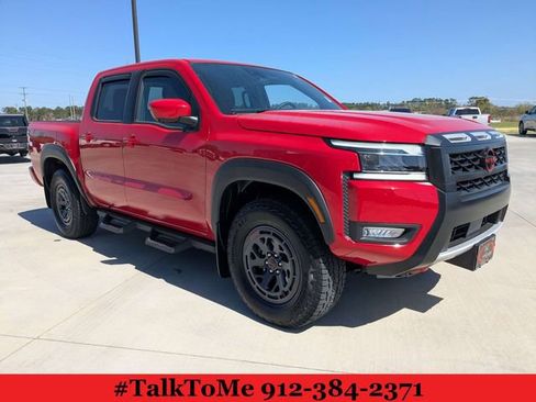 Used 2025 Nissan Frontier PRO-4X w/ Pro Convenience Package AWD/4WD image 1