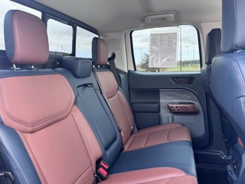 Used 2024 Ford Maverick Lariat image 25