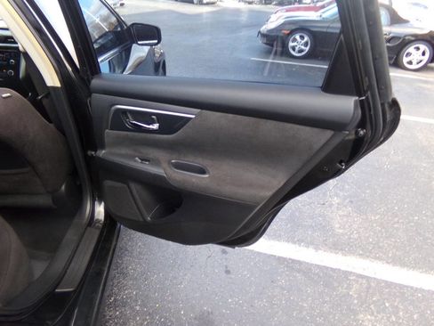 Used 2013 Nissan Altima 2.5 S image 24