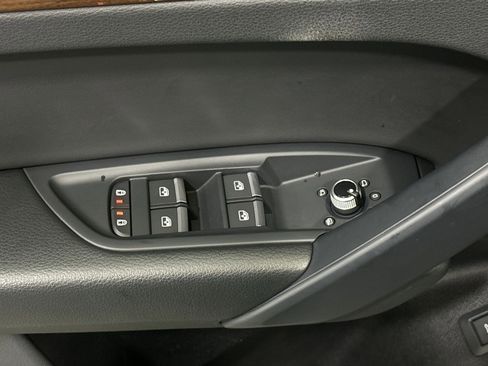 Used 2023 Audi Q5 2.0T Premium w/ Convenience Package image 16