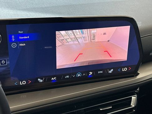 New 2026 Chevrolet Traverse LT FWD image 21
