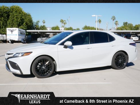 Used 2022 Toyota Camry XSE image 1