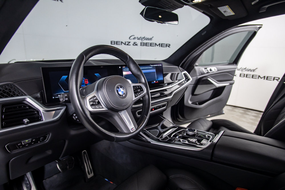 Used 2023 BMW X7 xDrive40i w/ M Sport Package AWD/4WD image 21