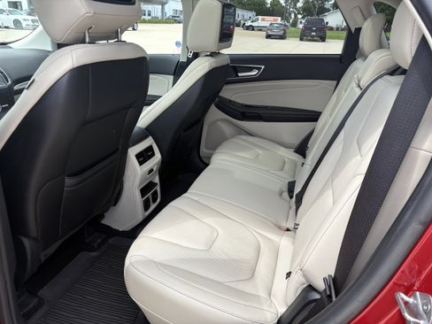 Used 2020 Ford Edge Titanium w/ Equipment Group 301A AWD/4WD image 44
