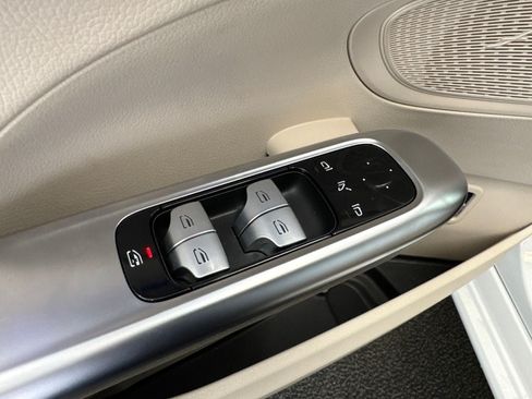 Used 2023 Mercedes-Benz C 300 4MATIC Sedan image 31