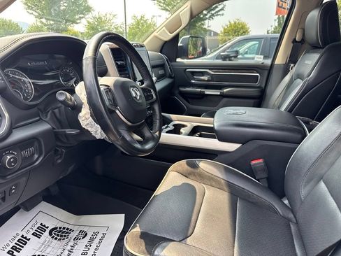 Used 2019 RAM 1500 Laramie AWD/4WD image 2