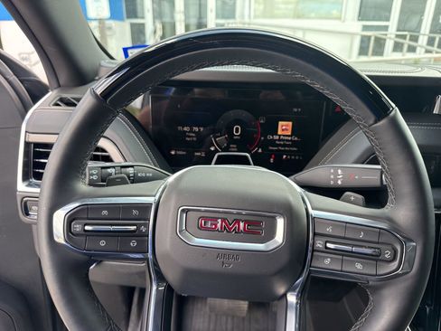 Used 2025 GMC Yukon Elevation w/ Elevation Premium Package image 19