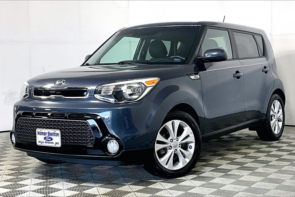 Used 2016 Kia Soul + FWD image 2