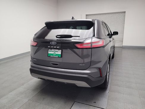 Used 2023 Ford Edge SEL image 7