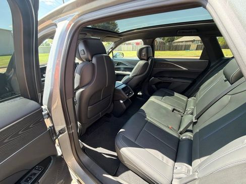 Used 2024 Cadillac Lyriq Luxury RWD image 14