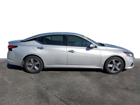 Used 2022 Nissan Altima 2.5 SL image 6