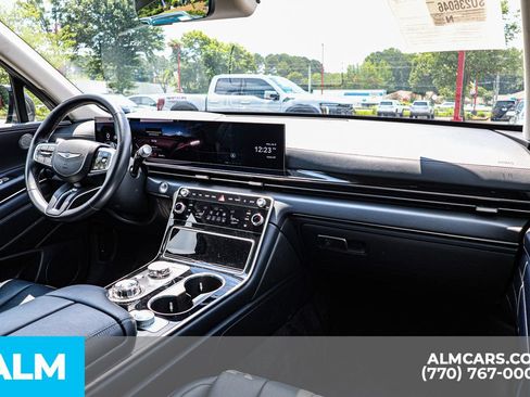 Used 2025 Genesis GV80 2.5T Standard AWD/4WD image 31