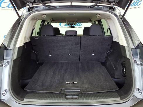 Used 2023 Nissan Rogue S FWD image 10