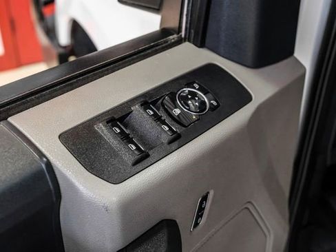 Used 2022 Ford F250 XL w/ Power Equipment Group image 41