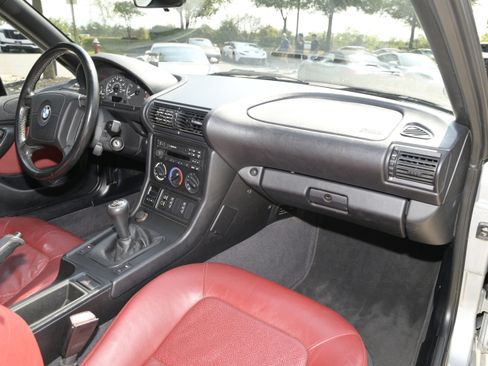 Used 1996 BMW Z3 1.9 image 33