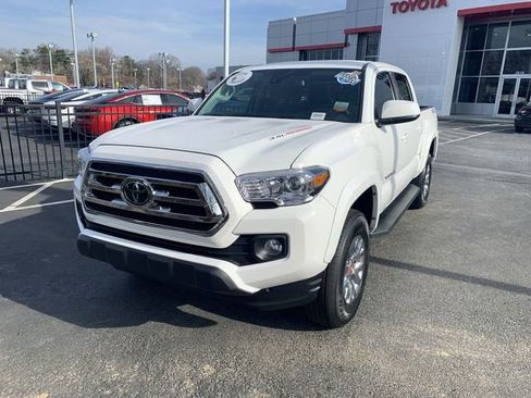 Certified 2023 Toyota Tacoma SR5 image 4