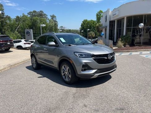 Used 2023 Buick Encore GX Essence w/ Experience Buick Package FWD image 1