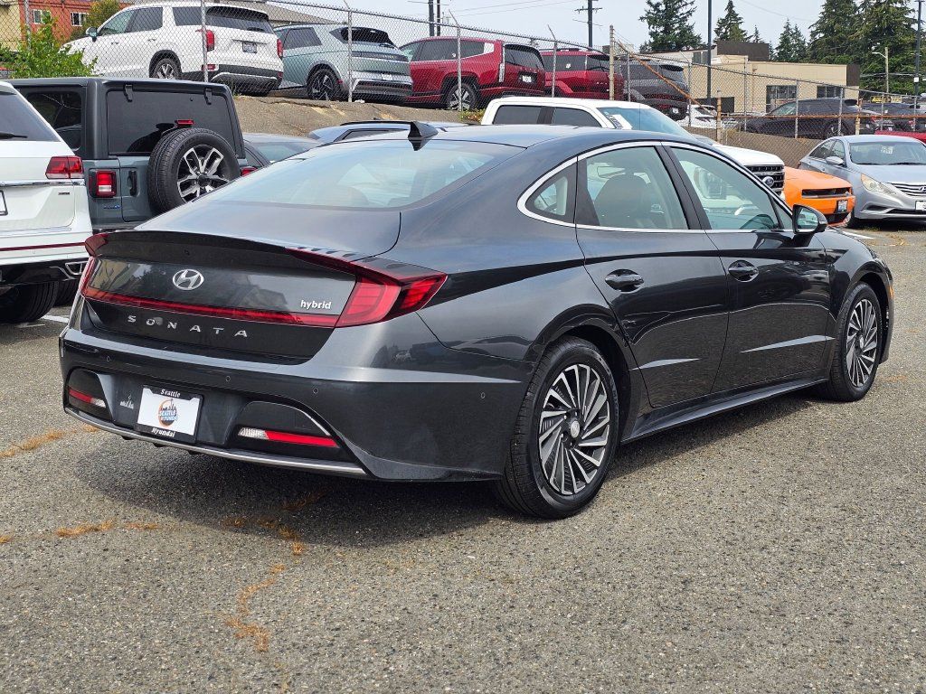 Used 2022 Hyundai Sonata Limited w/ Cargo Package FWD image 7