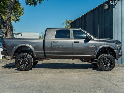 Used 2018 RAM 2500 Laramie w/ Sport Appearance Group image 7