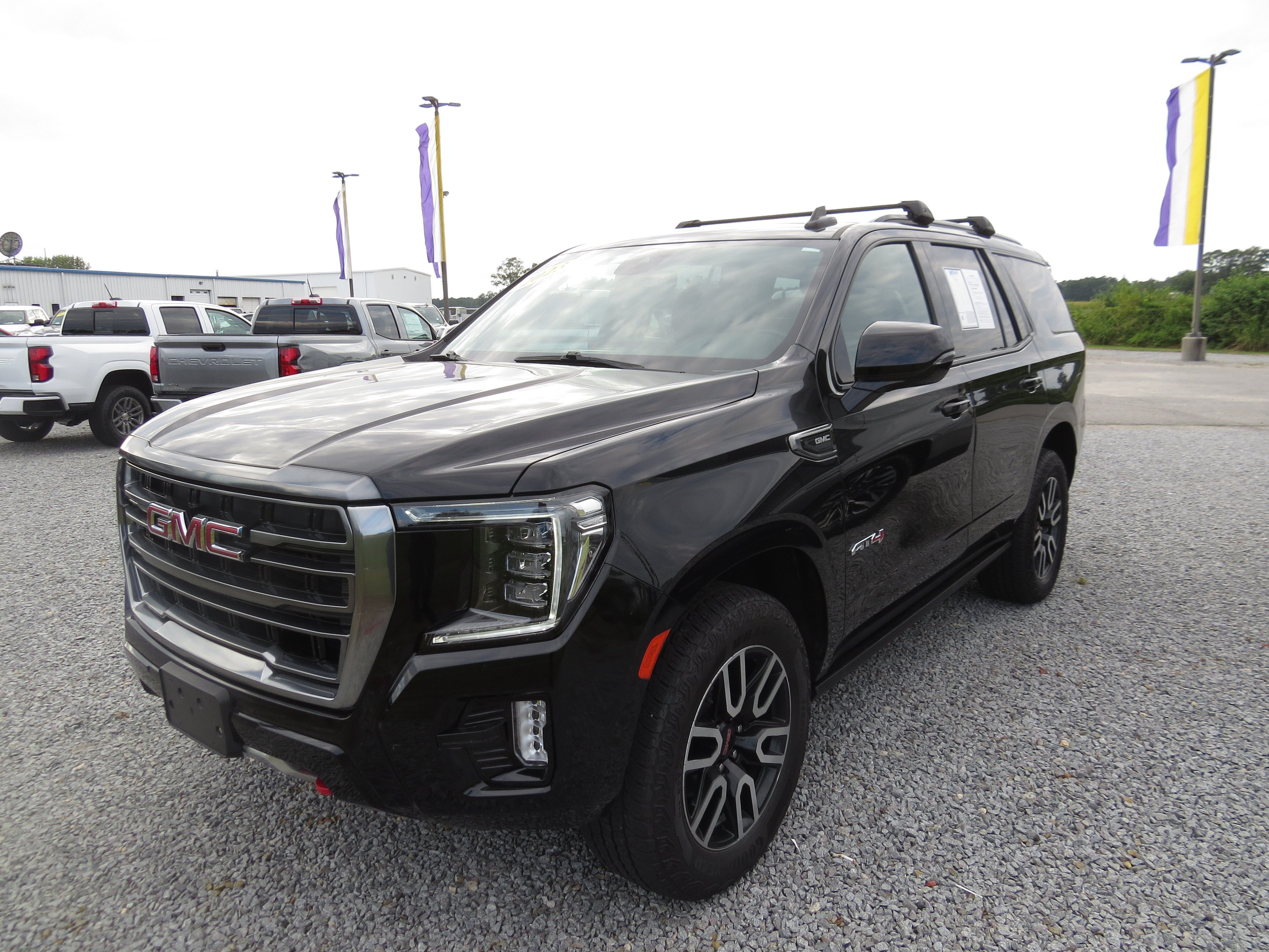Used 2023 GMC Yukon AT4 AWD/4WD image 29