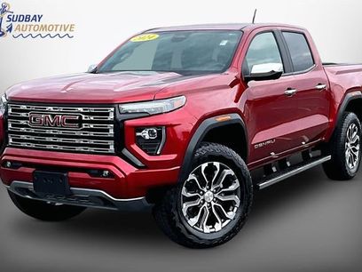 Used 2025 GMC Canyon Denali