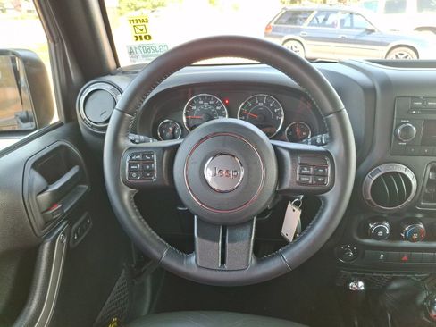 Certified 2018 Jeep Wrangler Unlimited Sport S AWD/4WD image 12